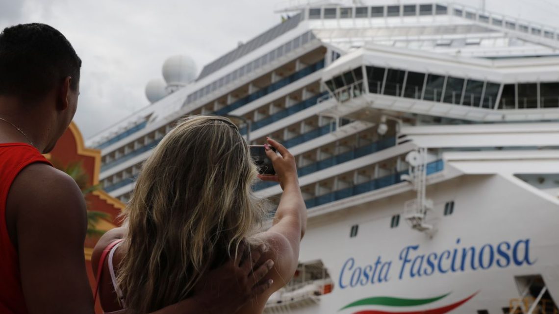 Temporada de cruzeiros é retomada no Brasil após suspensão devido à Covid Temporada de cruzeiros é retomada no Brasil após suspensão devido à Covid