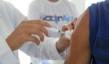 Aracaju zera estoque de vacina contra Influenza para público em geral