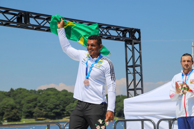 Isaquias Queiroz leva ouro na prova C1 500m no Mundial de canoagem Isaquias Queiroz leva ouro na prova C1 500m no Mundial de canoagem