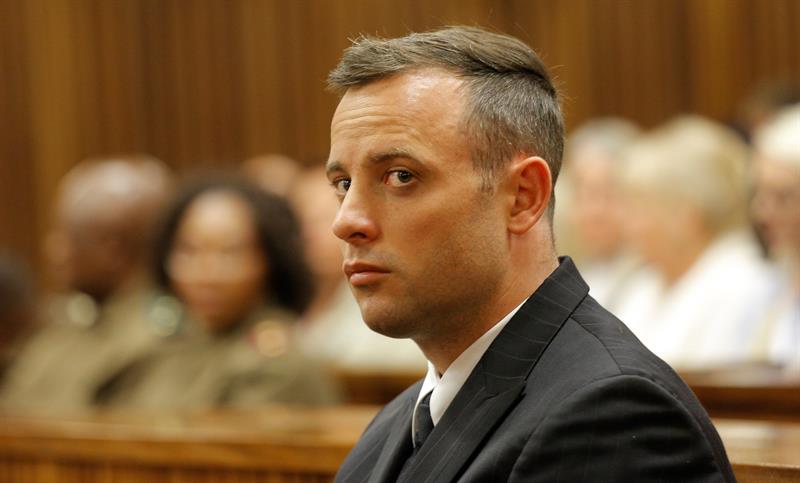 Ex-velocista Oscar Pistorius pede à tribunal para ter liberdade condicional avaliada Ex-velocista Oscar Pistorius pede à tribunal para ter liberdade condicional avaliada