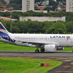 Ministério da Justiça notifica Latam por problemas na acessibilidade de passageiros em voos Ministério da Justiça notifica Latam por problemas na acessibilidade de passageiros em voos