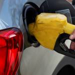 Preço da gasolina cai 8% em SP no começo de setembro, diz ValeCard Preço da gasolina cai 8% em SP no começo de setembro, diz ValeCard