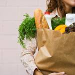 Gastos com educação pressionam inflação de fevereiro; carne e frango desaceleram preços dos alimentos Gastos com educação pressionam inflação de fevereiro; carne e frango desaceleram preços dos alimentos