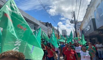 Professores da rede municipal voltam a realizar paralisação e vigília