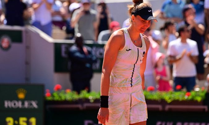 Beatriz Haddad perde para russa e está fora da final do Torneio de Abu Dabi