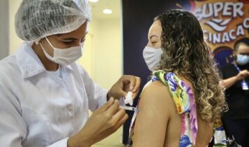 Sexta e sábado terá vacina da covid e influenza nos shoppings e Orla