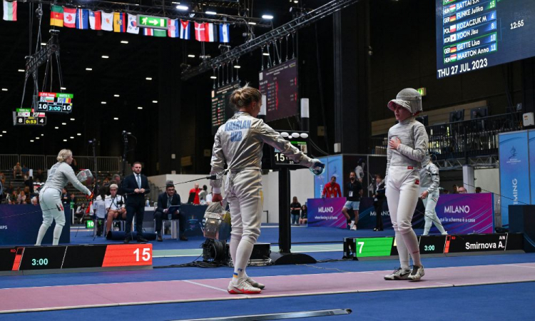 Ucraniana vence russa em Mundial de esgrima, mas é desclassificada por se recusar a cumprimentar adversária 