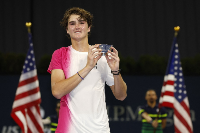 Brasileiro João Fonseca faz história, é campeão do US Open Juvenil e vira número 1 do mundo