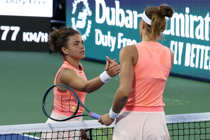 Bia Haddad leva ‘pneu’, sofre a virada e é eliminada no WTA 1000 de Dubai