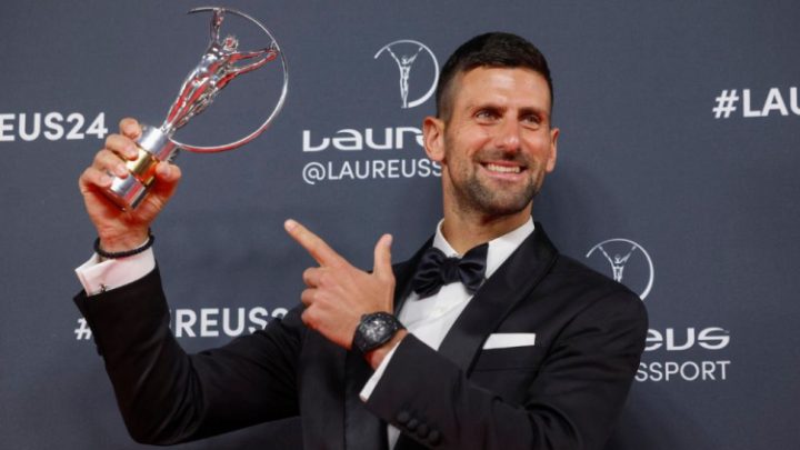 Novak Djokovic é eleito esportista do ano no Prêmio Laureus