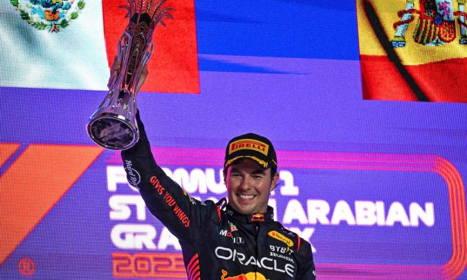 Cadillac avalia contratação de Sergio Pérez para estreia na Fórmula 1 em 2026