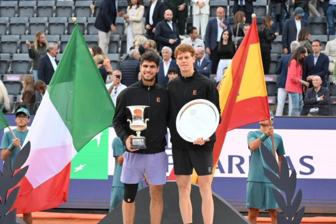 Alcaraz vence Sinner e conquista Masters 1000 de Roma Alcaraz vence Sinner e conquista Masters 1000 de Roma