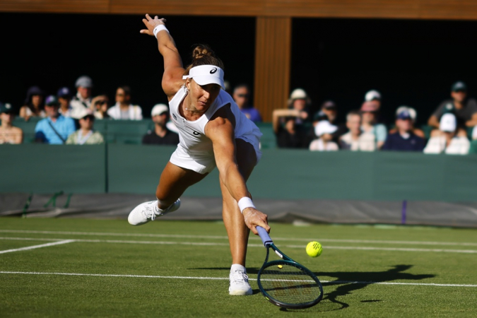 Bia Haddad supera dores, vinga derrota e avança na estreia do US Open Bia Haddad supera dores, vinga derrota e avança na estreia do US Open