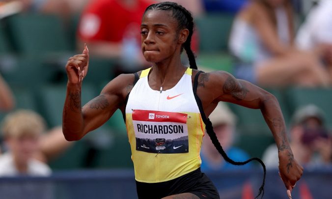 Campeã mundial dos 100 m rasos é presa acusada de agredir o namorado