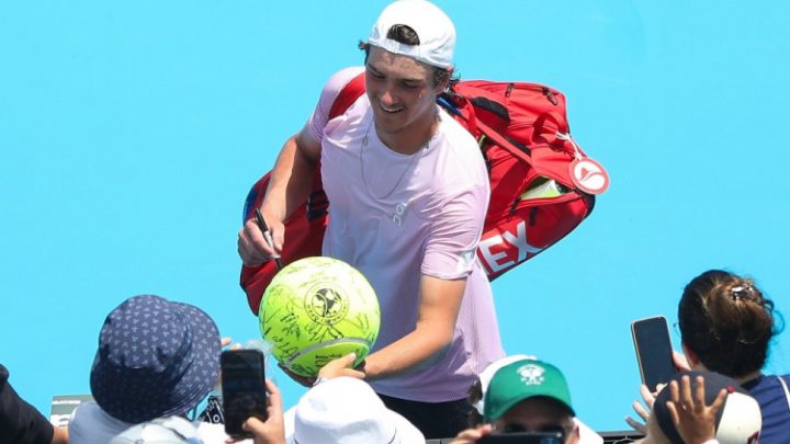 Fonseca sofre, mas busca virada e estreia com vitória sobre chinês no Masters de Cincinnati