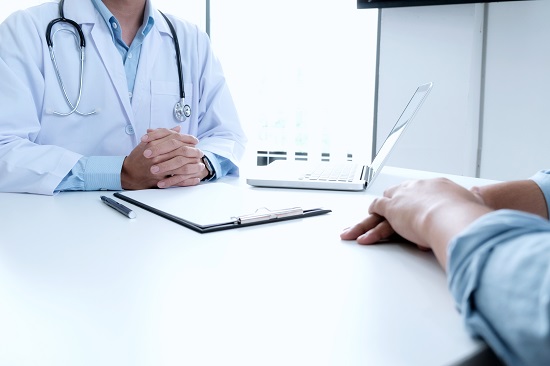 Mais Médicos: quase 1,5 mil selecionados começam a trabalhar hoje