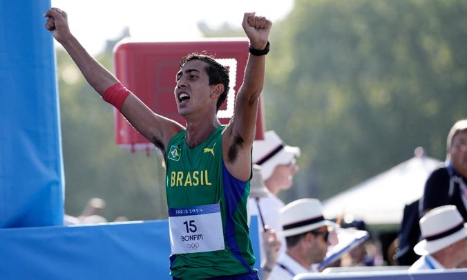 Caio Bonfim recupera aliança de casamento perdida no Mundial de Tóquio