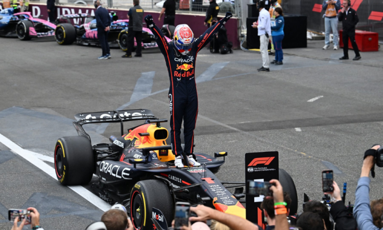 Verstappen vence o GP do Azerbaijão de ponta a ponta; Bortoleto é 11º Verstappen vence o GP do Azerbaijão de ponta a ponta; Bortoleto é 11º