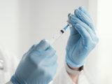 Casos de sarampo tiveram aumento de 34 vezes em 2025, alerta Opas